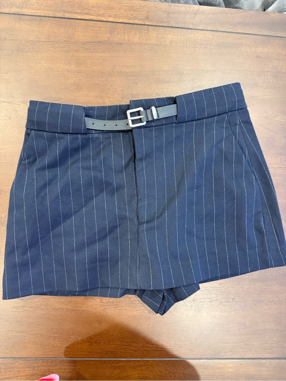ZARA NWT Navy Pinstripe Women’s Tailored Shorts with Belt